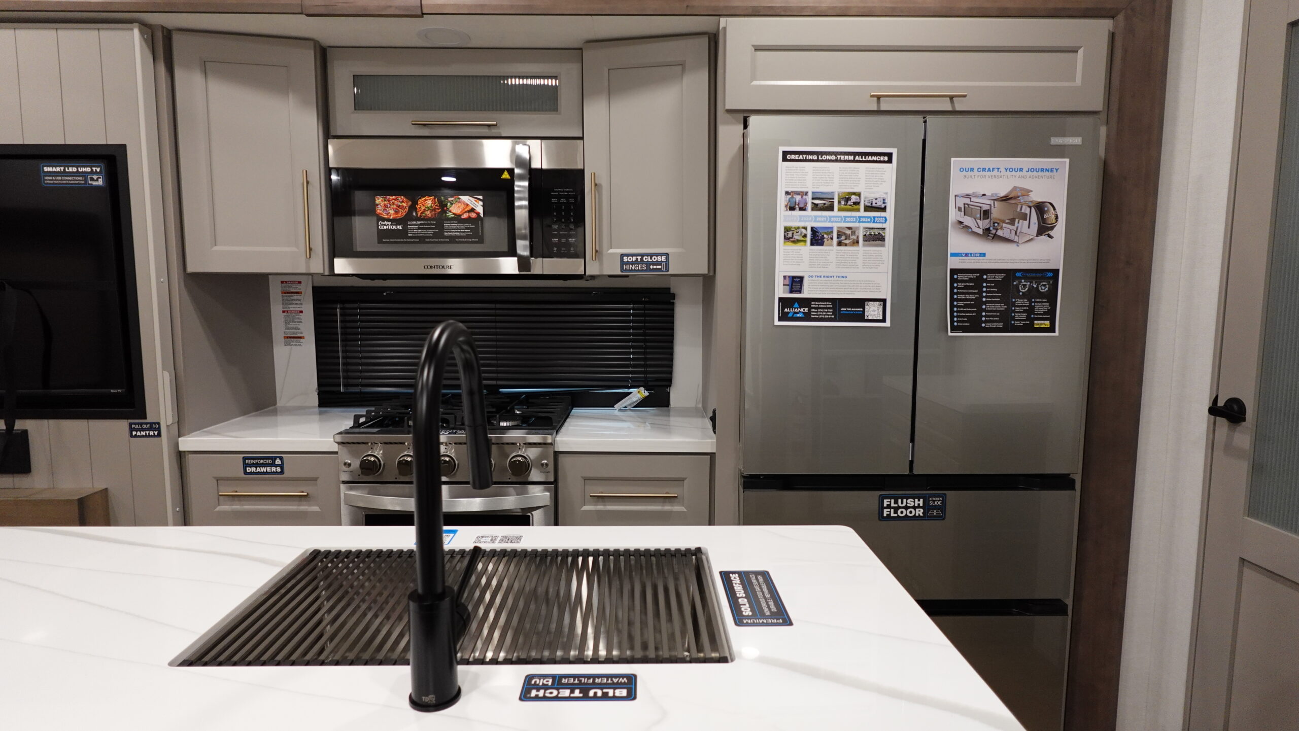 2026 Alliance RV Paradigm 310RL for Sale