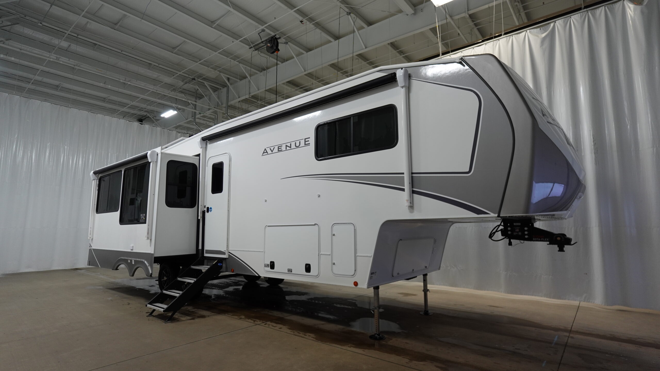 2026 Alliance RV Avenue 32RLS for Sale in North Canton, OH