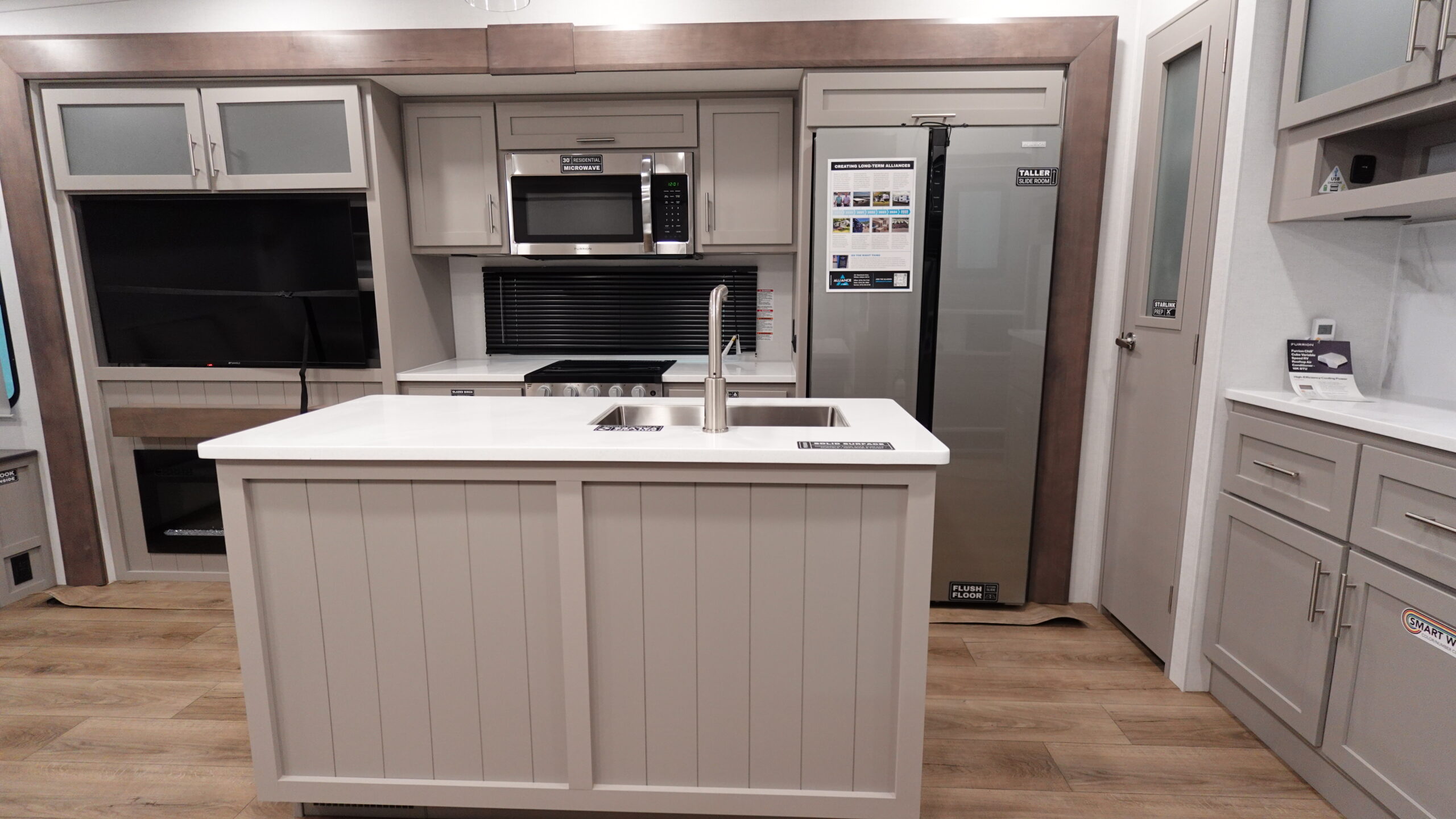 2026 Alliance RV Avenue 32RLS for Sale