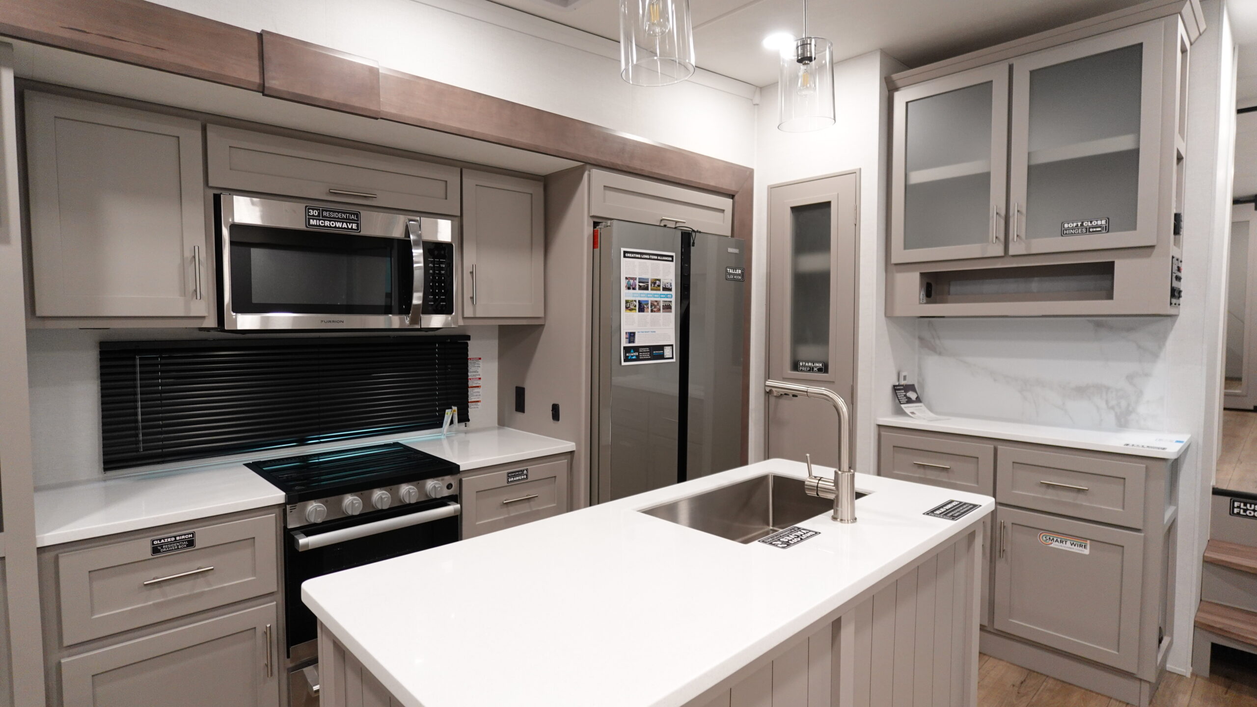 2026 Alliance RV Avenue 32RLS for Sale