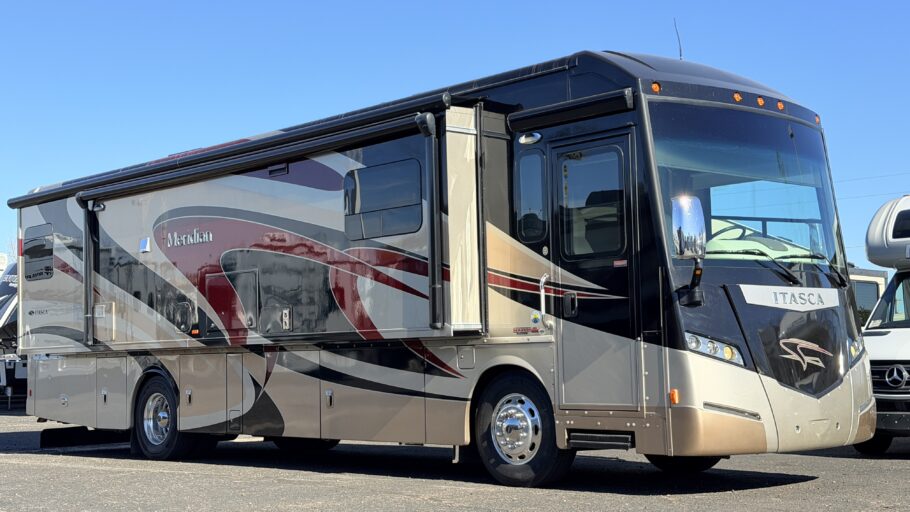 2014 Itasca 36M for sale on Searchshop
