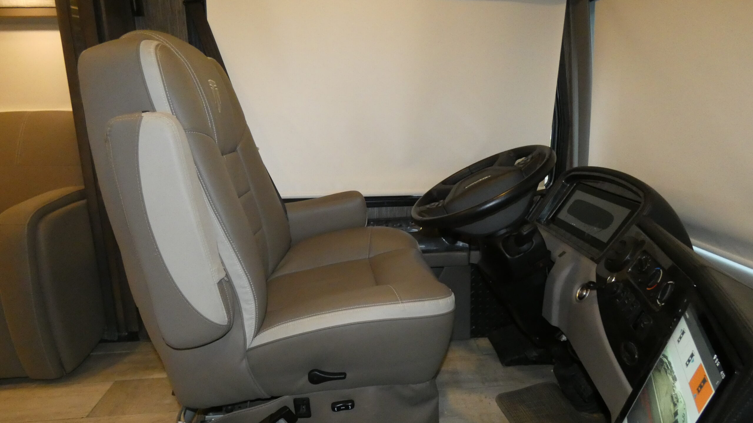 2020 Thor Motor Coach Tuscany 45JA for Sale