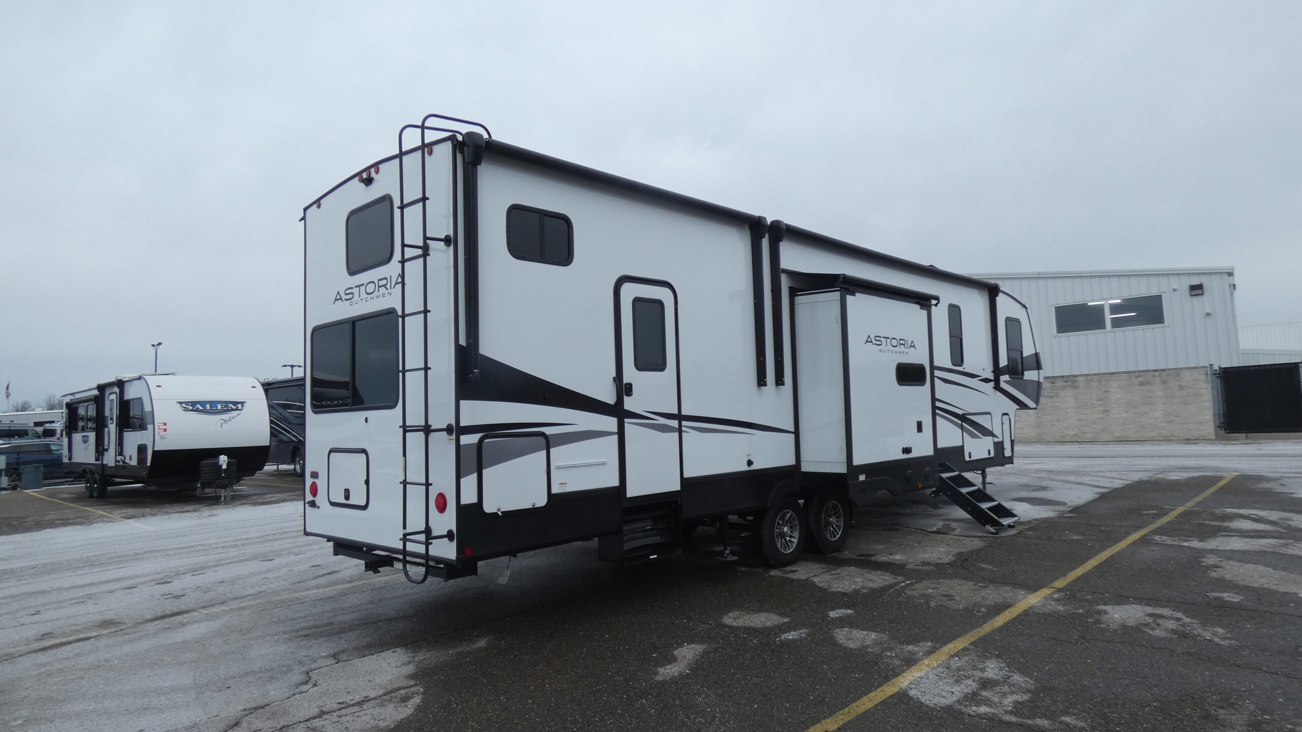 2025 Dutchmen Astoria Fifth Wheel Platinum 3603LFP for Sale