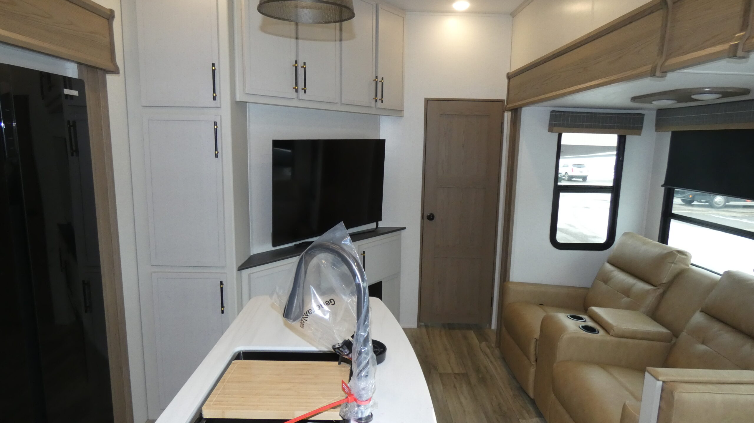 2025 Dutchmen Astoria Fifth Wheel Platinum 3603LFP for Sale