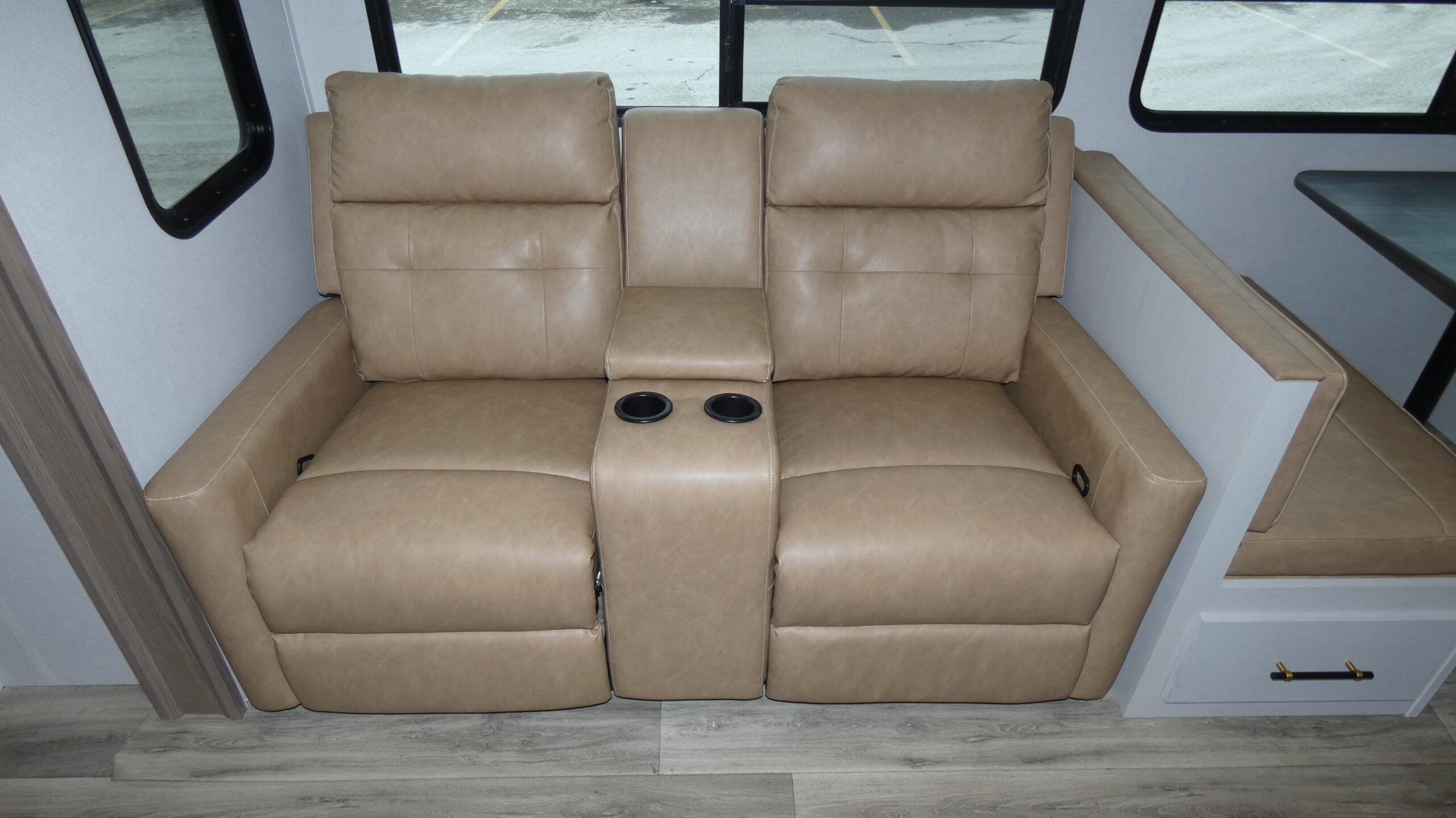 2025 Dutchmen Astoria Fifth Wheel Platinum 3603LFP for Sale