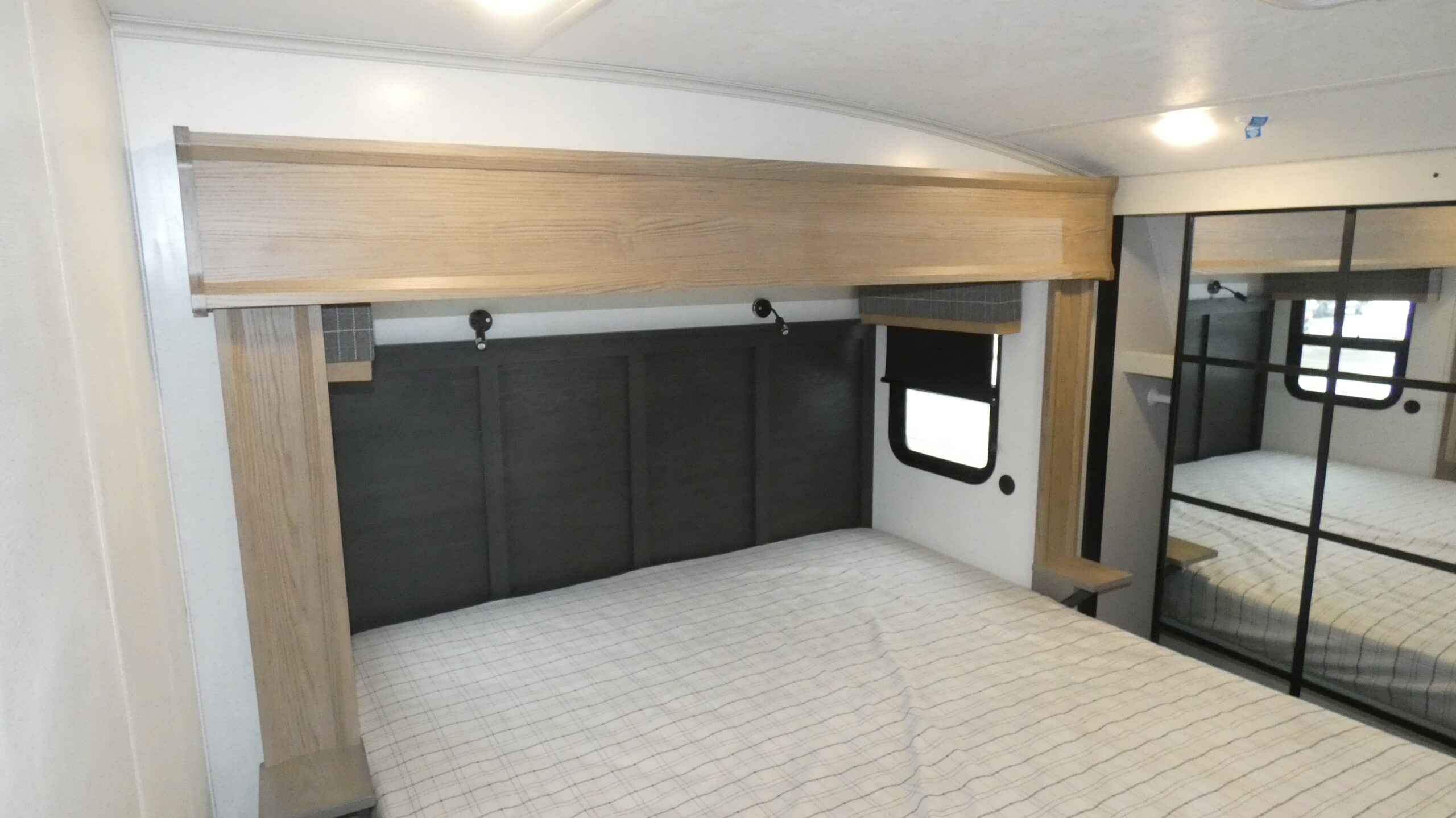 2025 Dutchmen Astoria Fifth Wheel Platinum 3603LFP for Sale