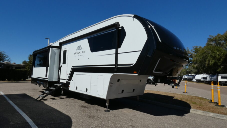 2025 BRINKLEY 3400