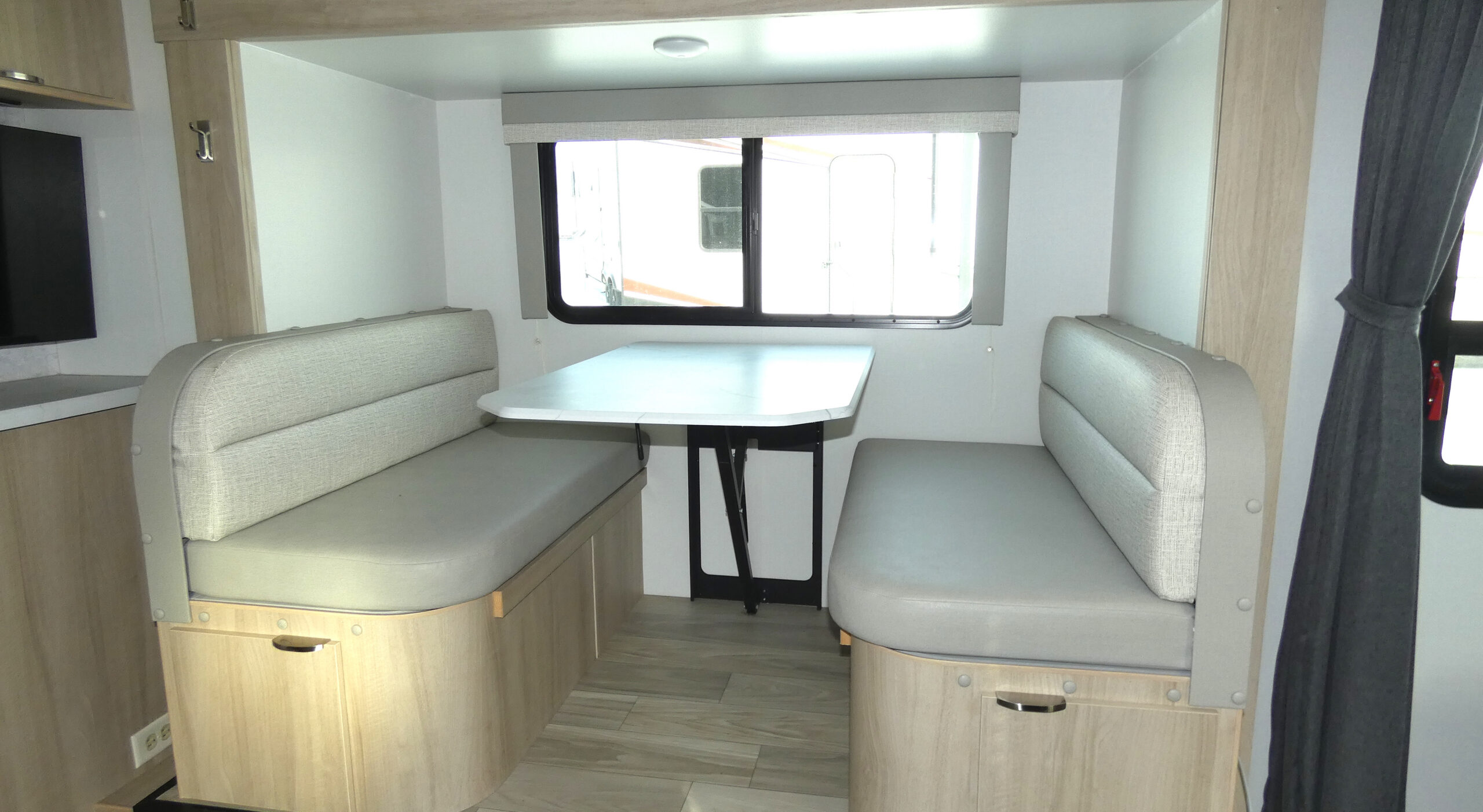 2023 Winnebago Micro Minnie 2108FBS for Sale