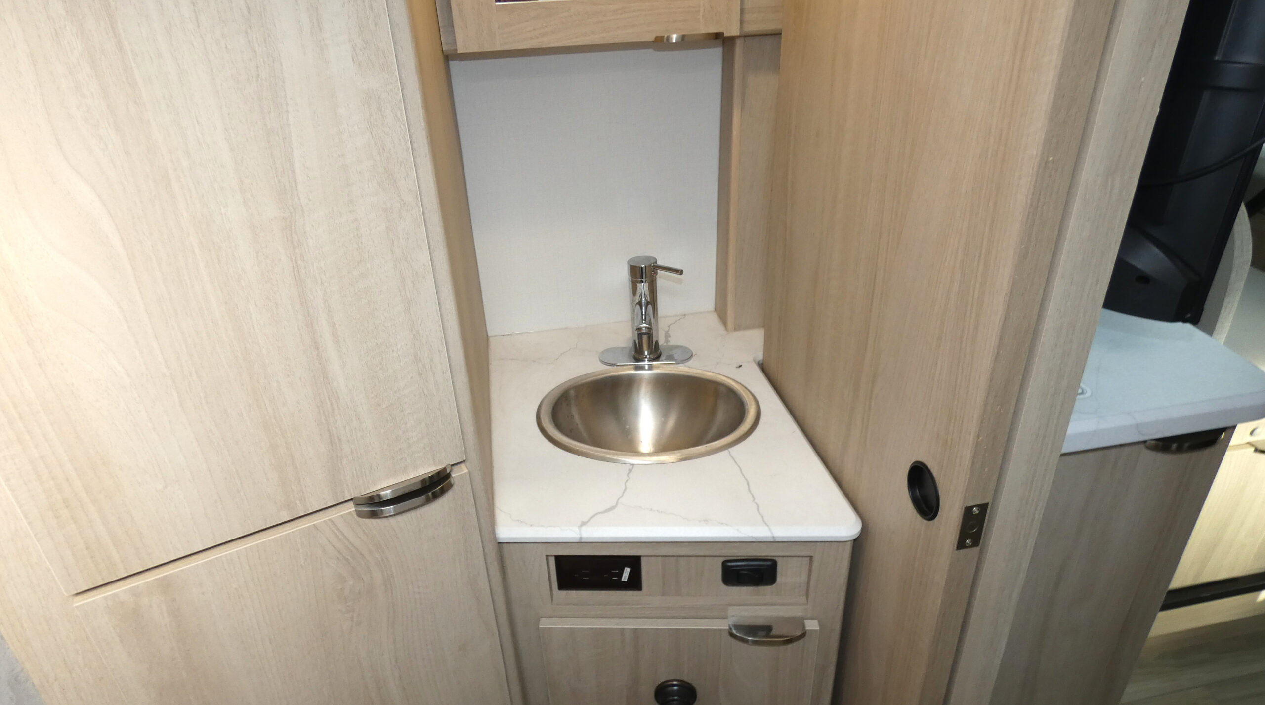 2023 Winnebago Micro Minnie 2108FBS for Sale