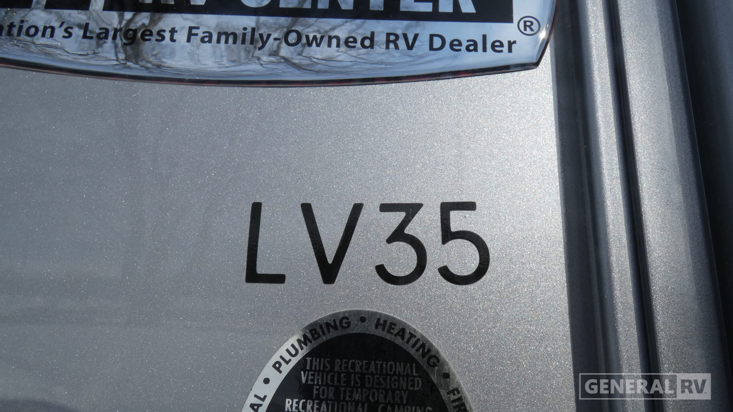 2024 Thor Motor Coach Omni LV35 for Sale