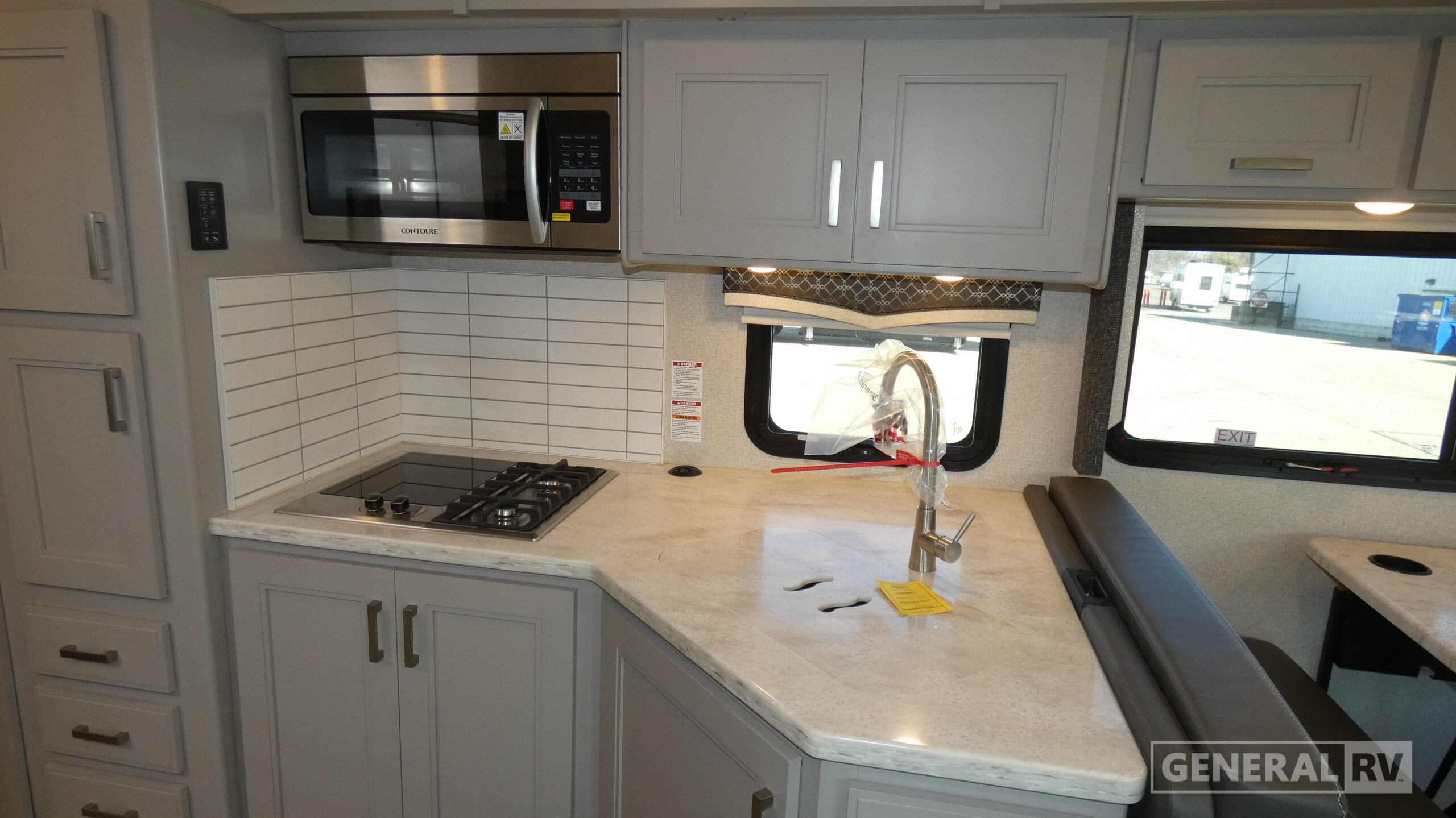 2024 Thor Motor Coach Omni LV35 for Sale