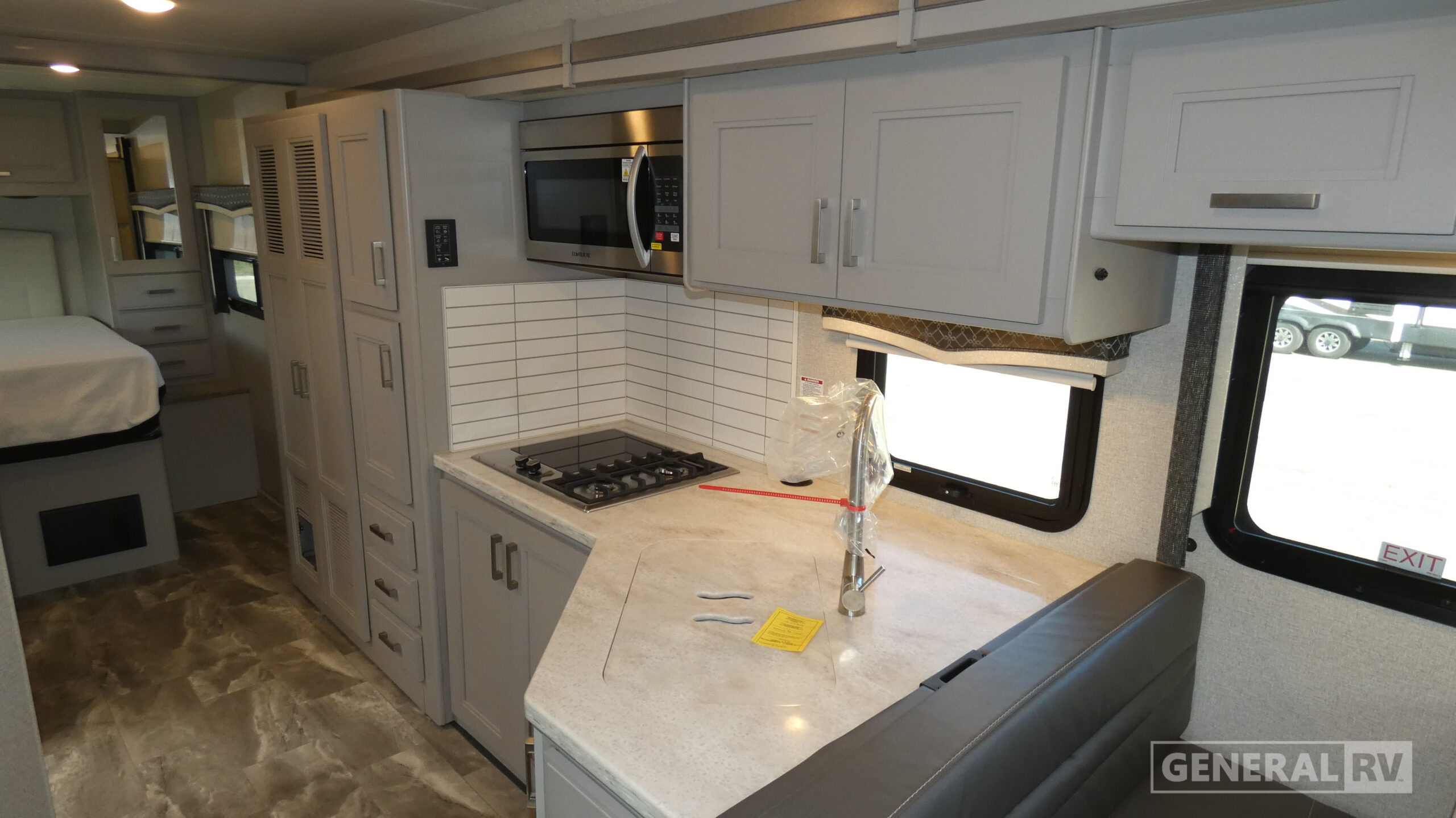 2024 Thor Motor Coach Omni LV35 for Sale