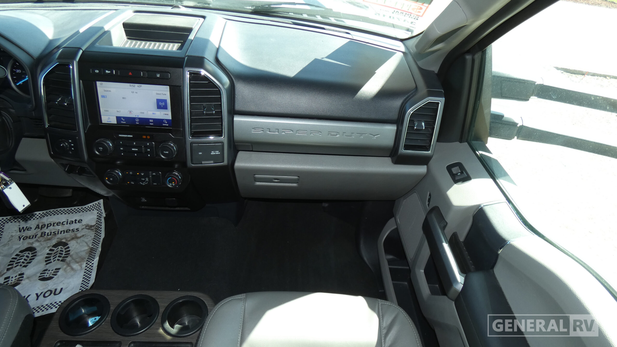 2024 Thor Motor Coach Omni LV35 for Sale