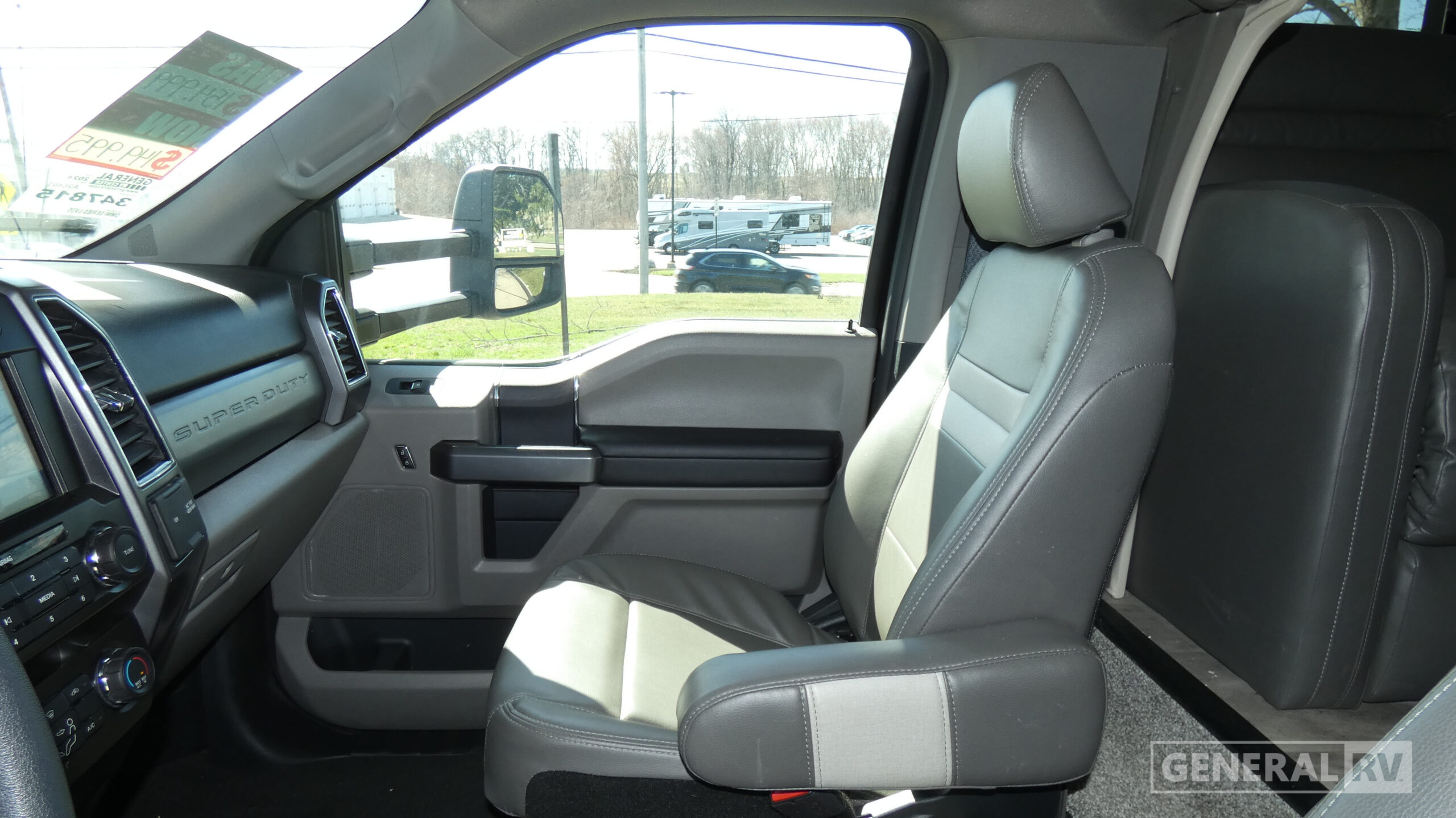 2024 Thor Motor Coach Omni LV35 for Sale