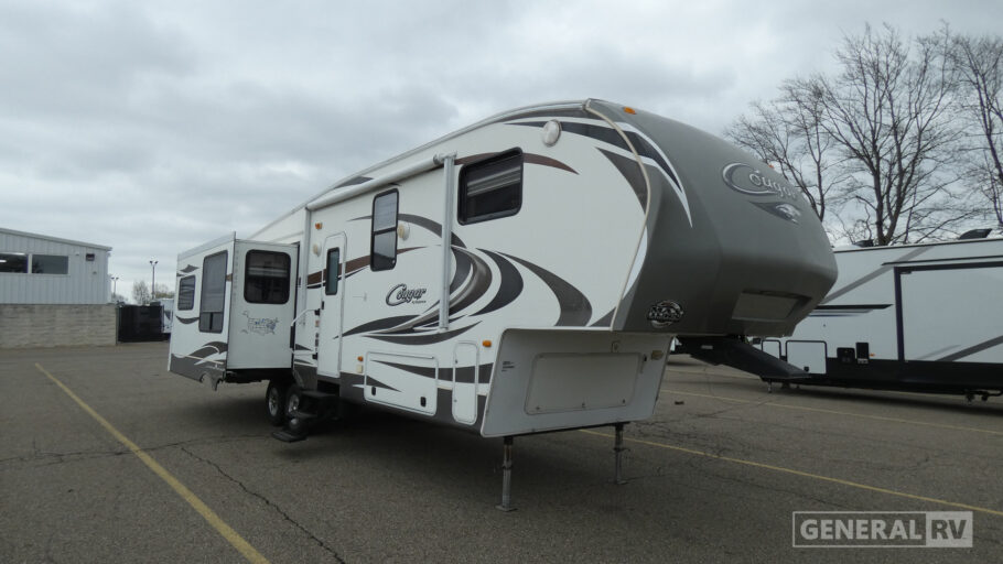 2013 KEYSTONE 327RES