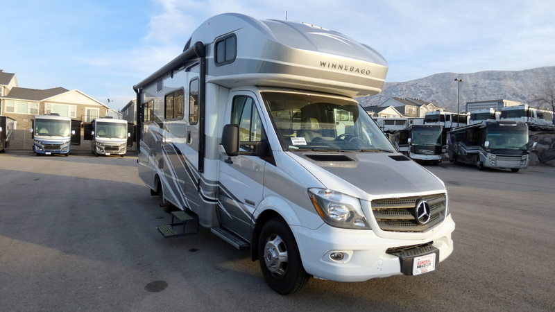 2017 WINNEBAGO 24J