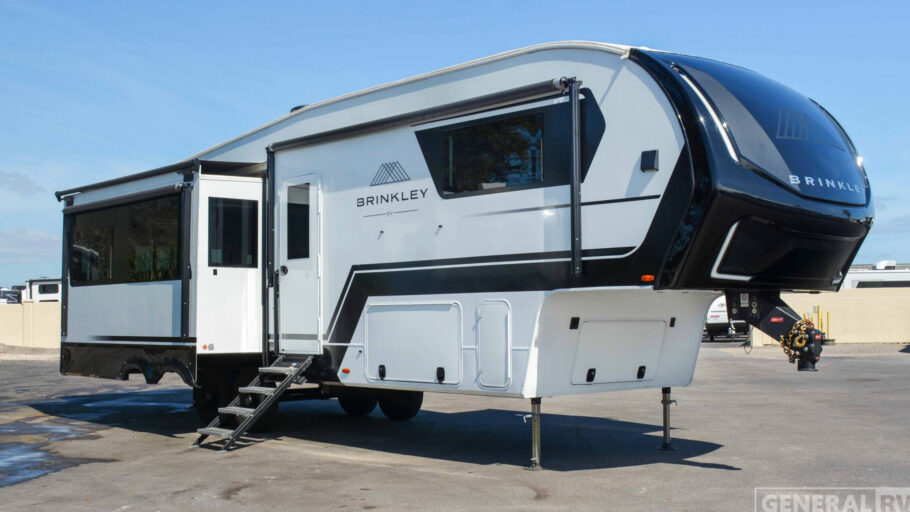 2024 BRINKLEY 3100