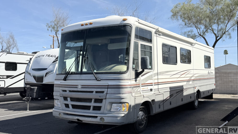 2000 FLEETWOOD 35N