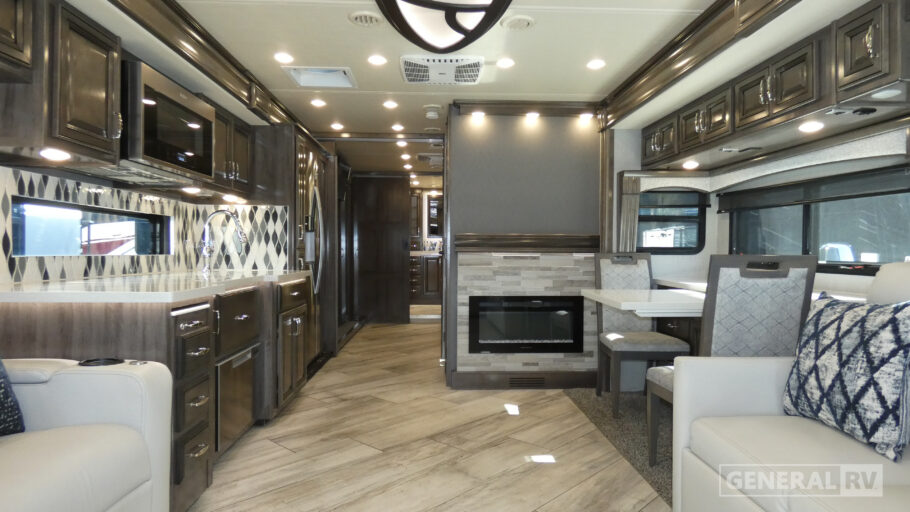 2020 FLEETWOOD 38W
