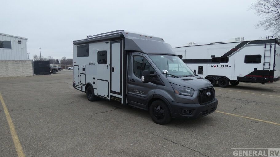 2025 WINNEBAGO 22A