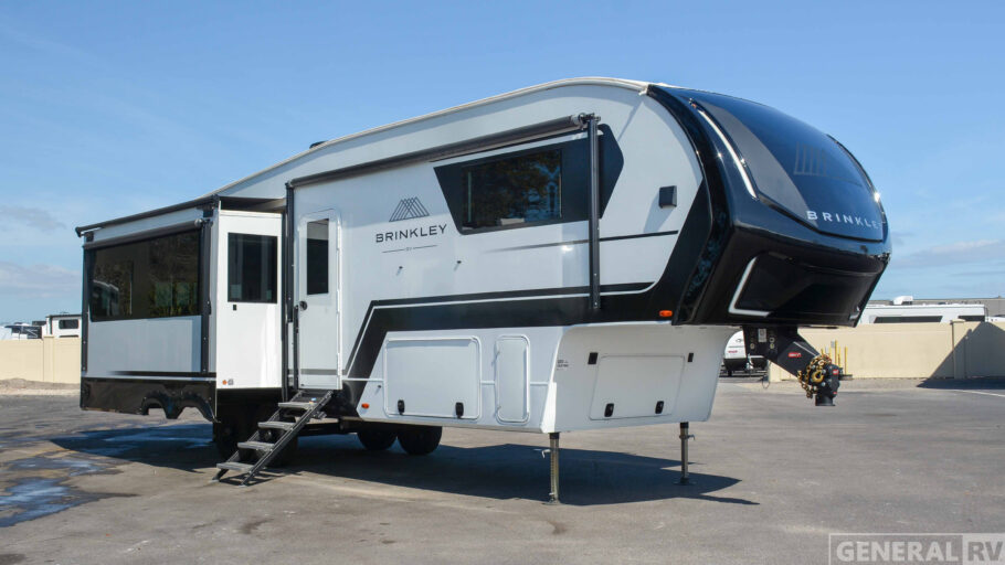 2024 BRINKLEY 3100