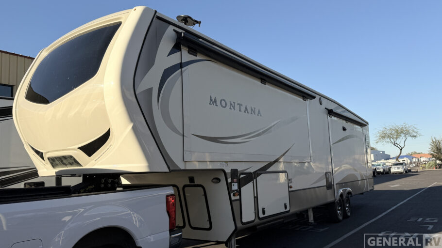 2018 KEYSTONE MONTANA 3811MS