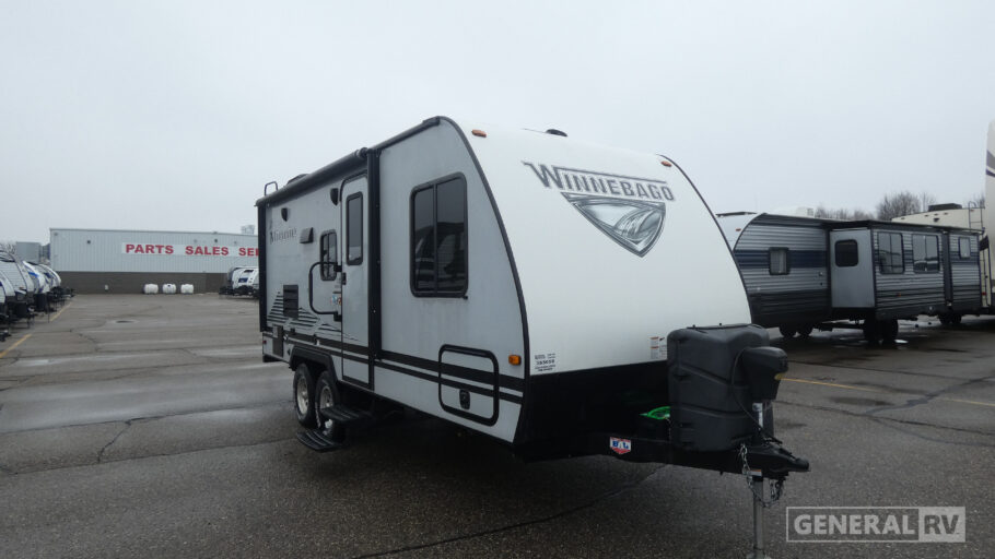 2019 WINNEBAGO 2108FBS