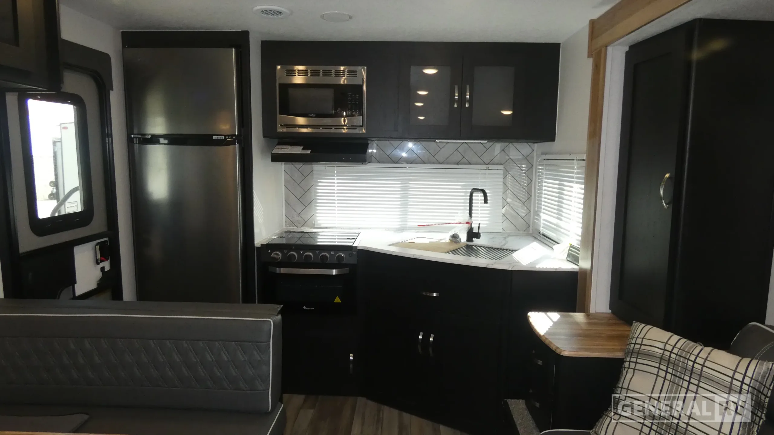 2024 Coachmen Freedom Express Ultra-Lite 246RKS for Sale
