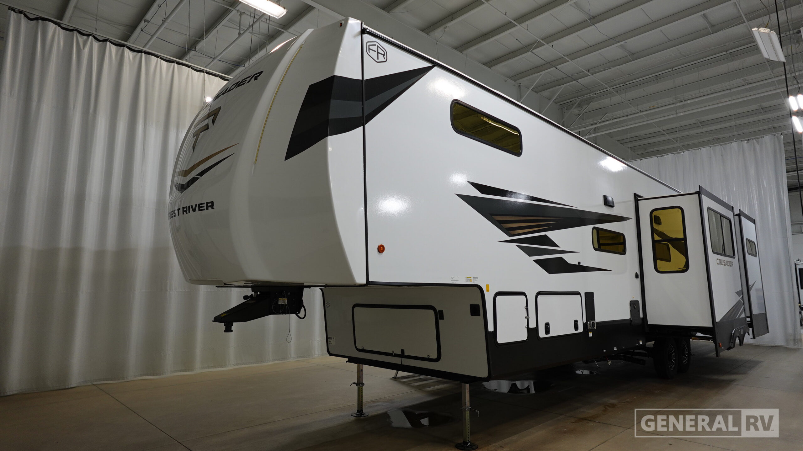 2027 Prime Time Manufacturing Crusader FAM37 for Sale