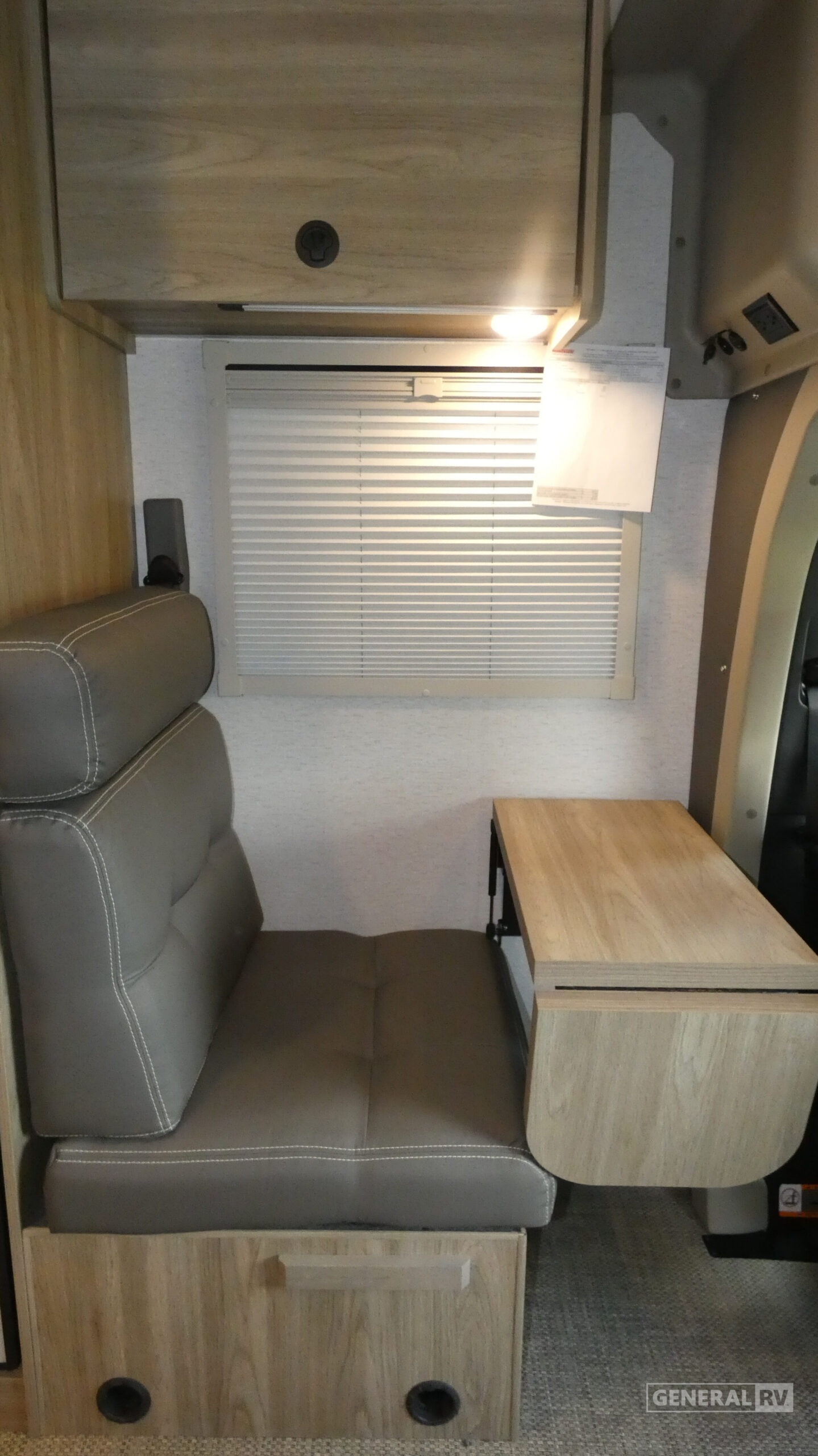 EKKO Sprinter/23B/2027 image-13