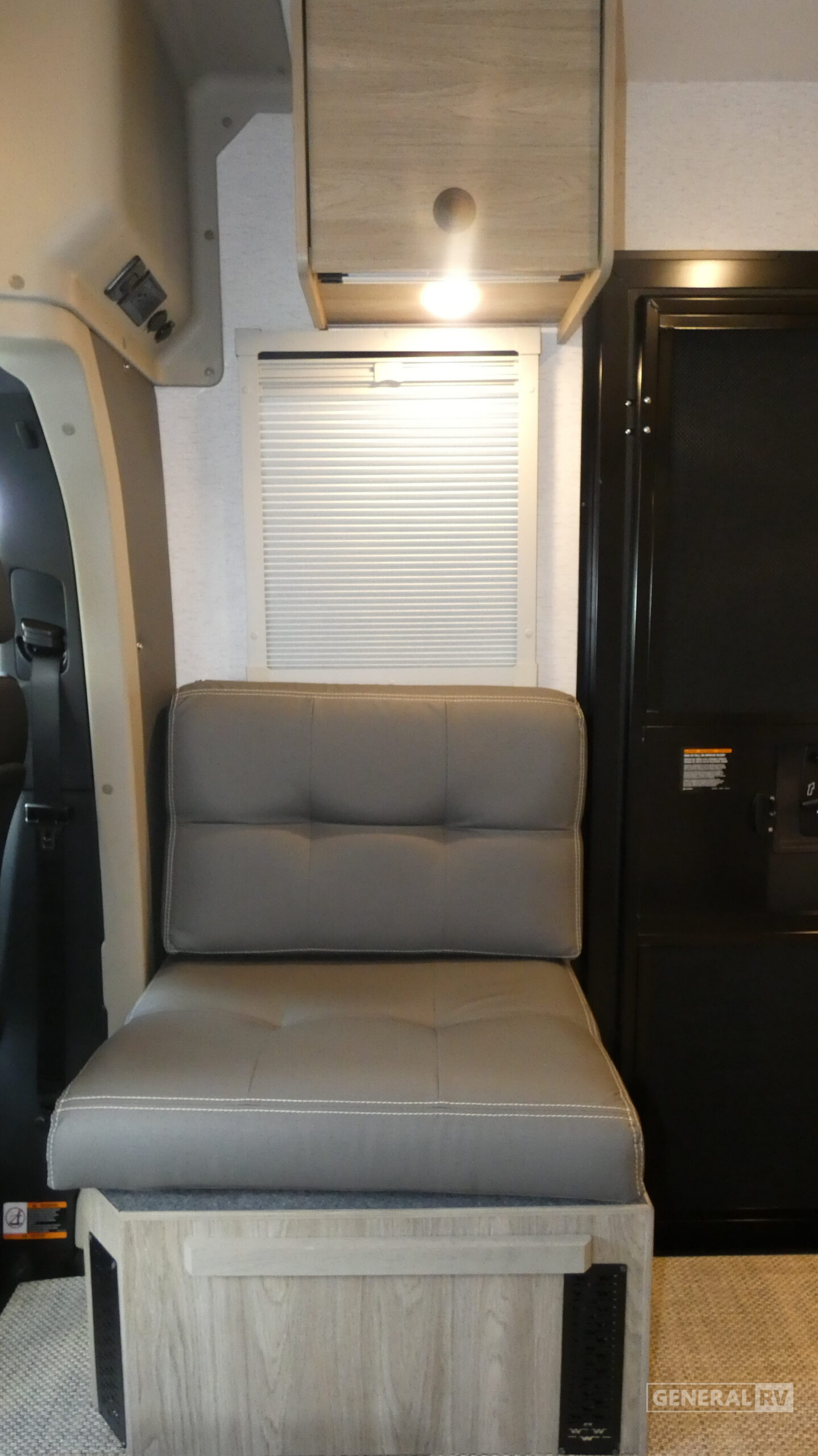 EKKO Sprinter/23B/2027 image-14
