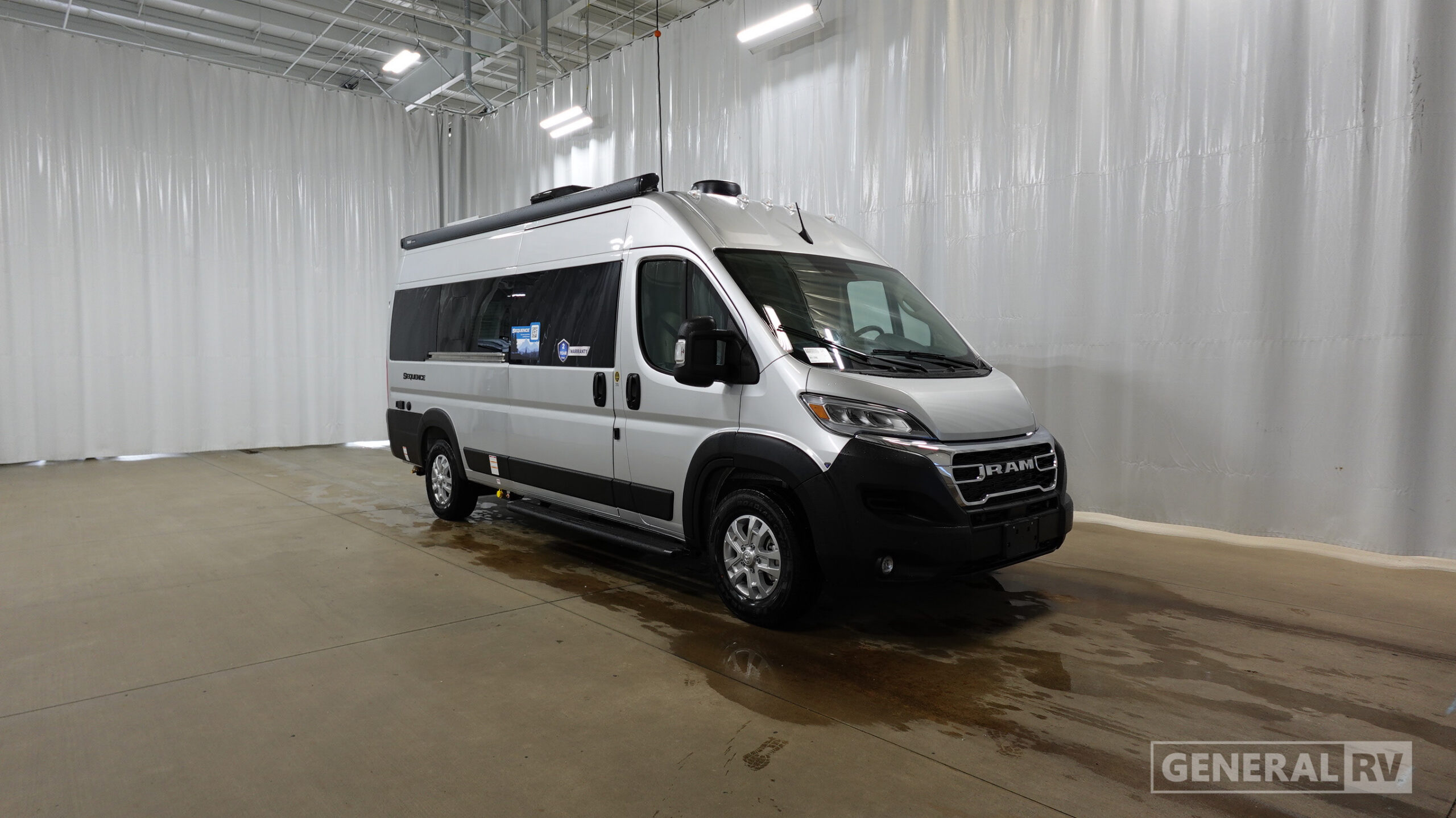 2027 Thor Motor Coach Sequence 20L for Sale in North Canton, OH