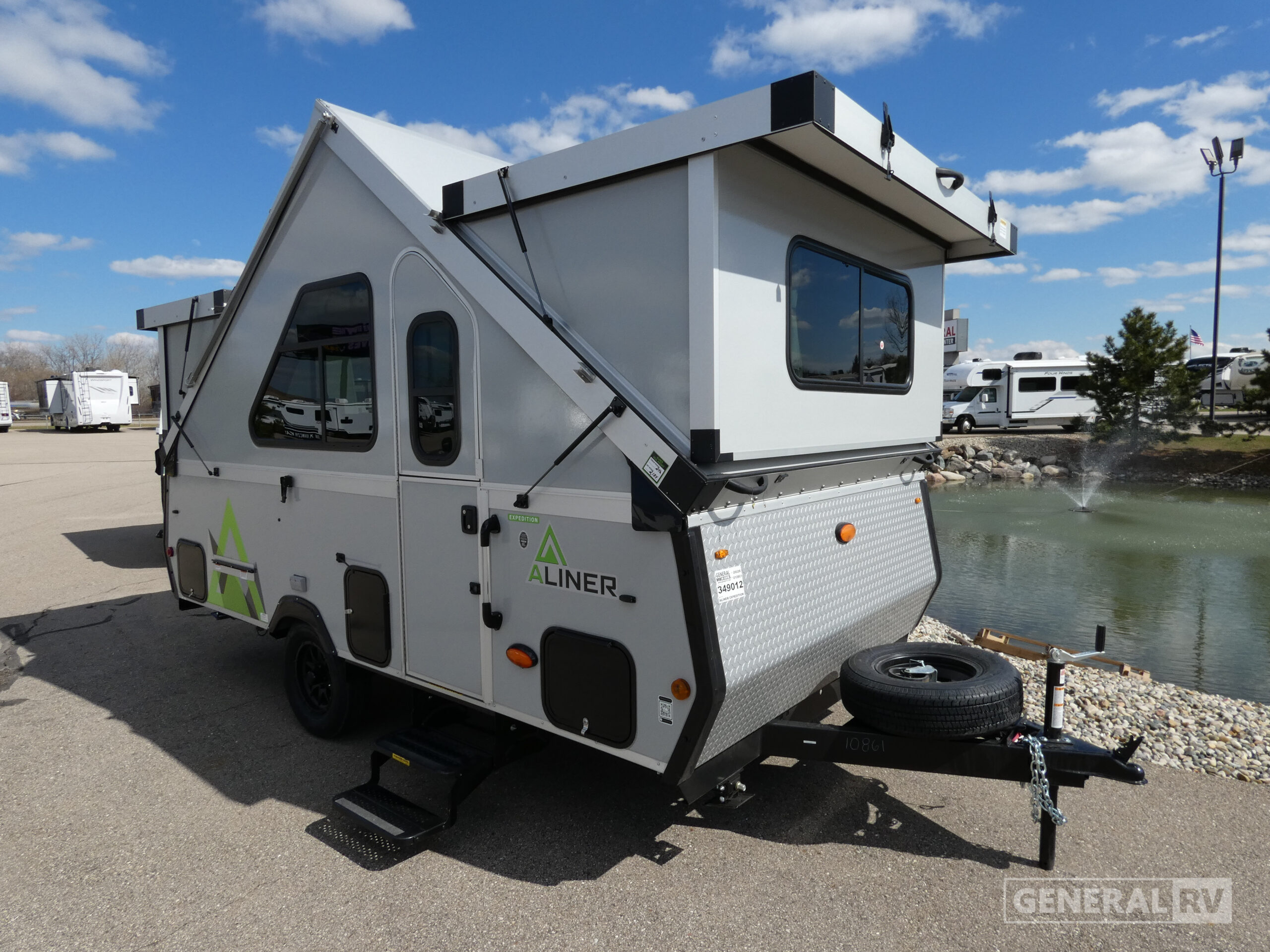 2026 Aliner Expedition Rear Sofa for Sale in Brownstown Twp, MI