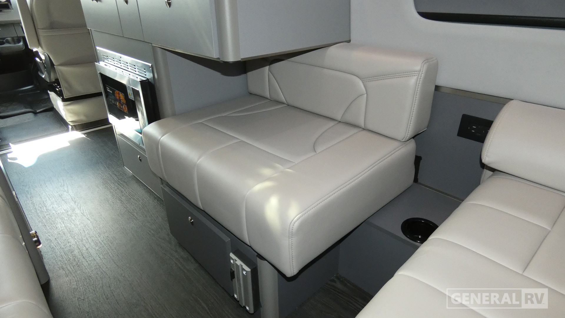 2027 Vacanza-ion-19