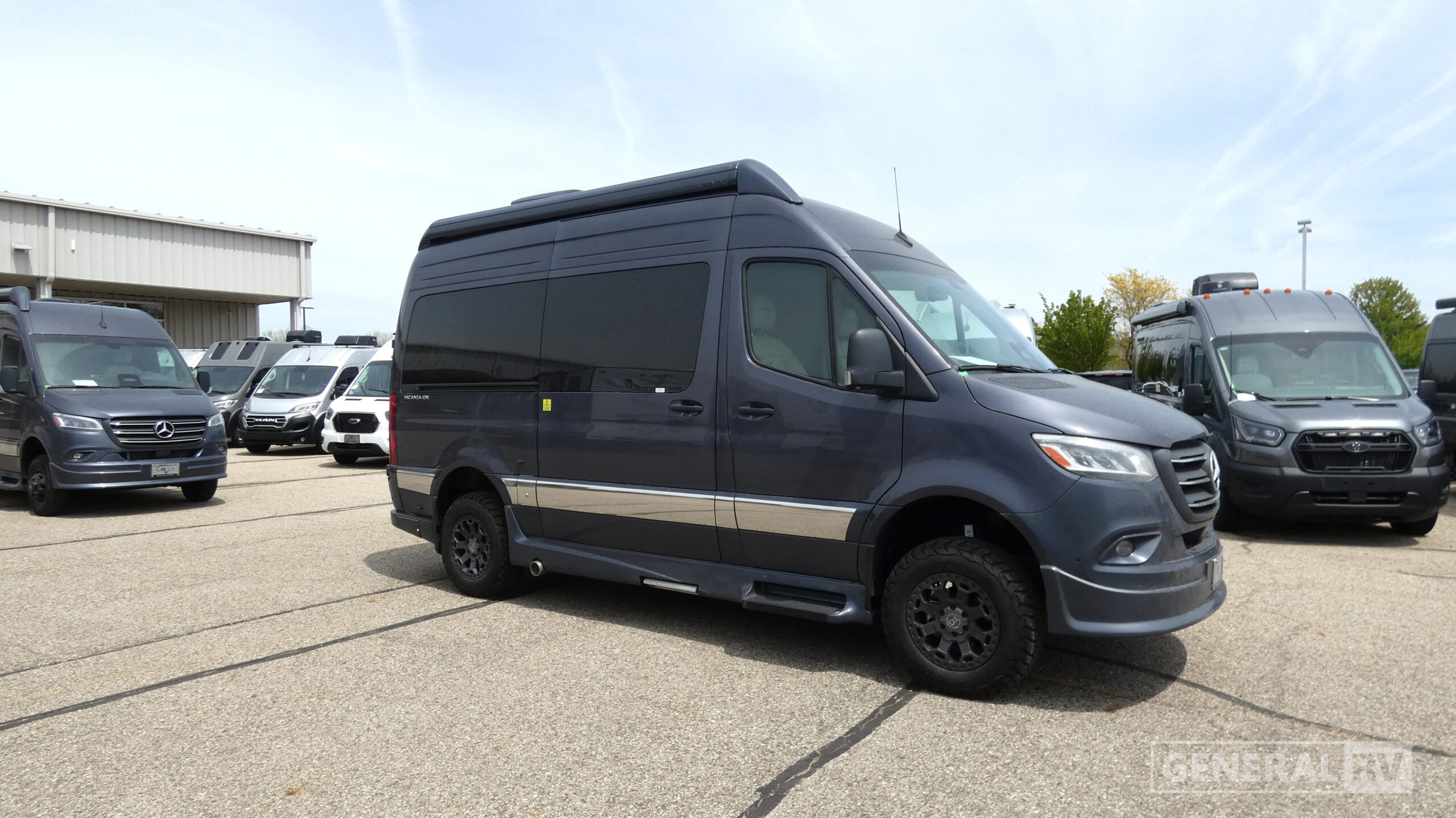 2027 Grech RV Vacanza-ion-19 Tour AWD Tenorite Grey