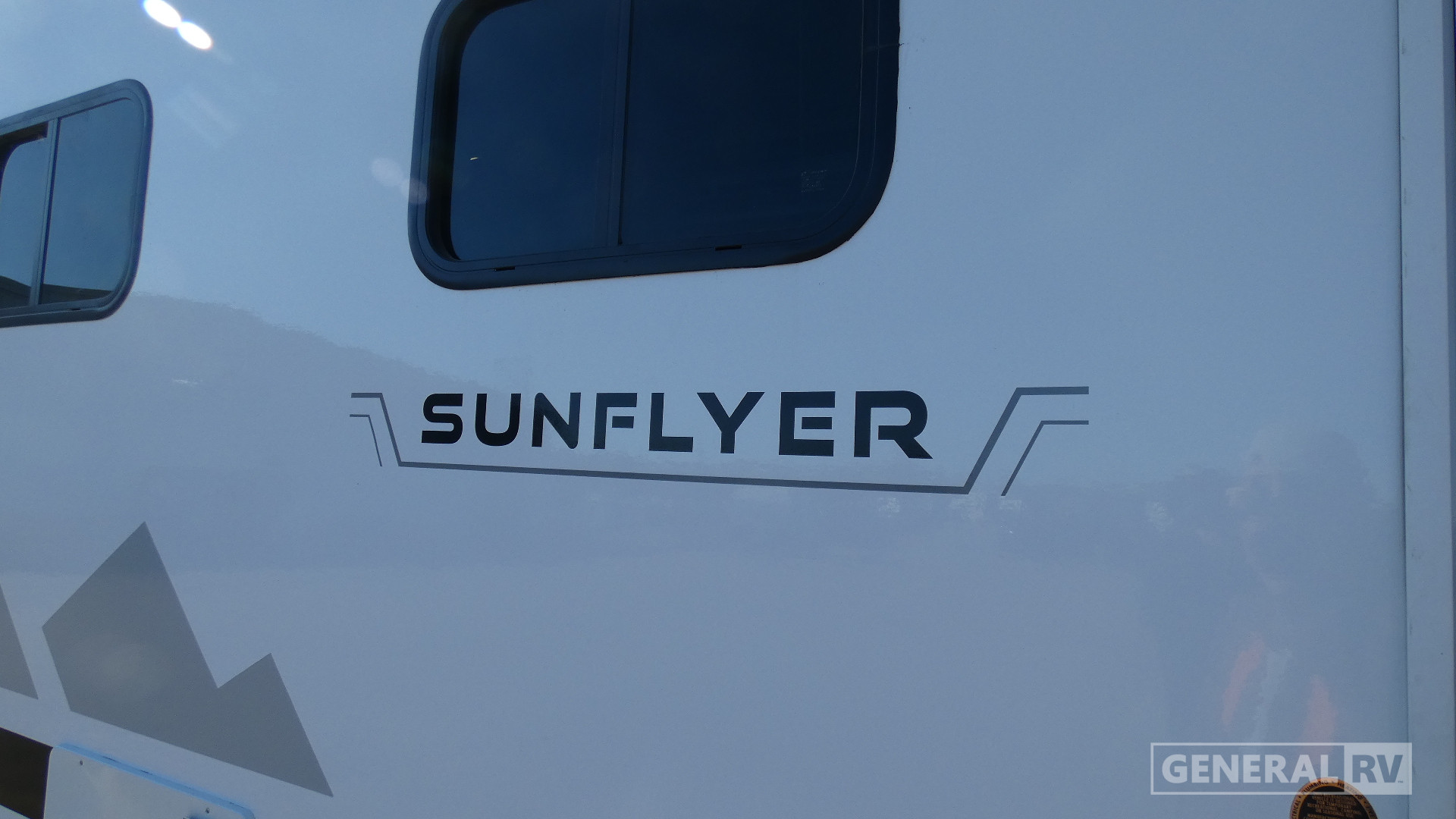 2027 Winnebago Sunflyer 28MB for Sale