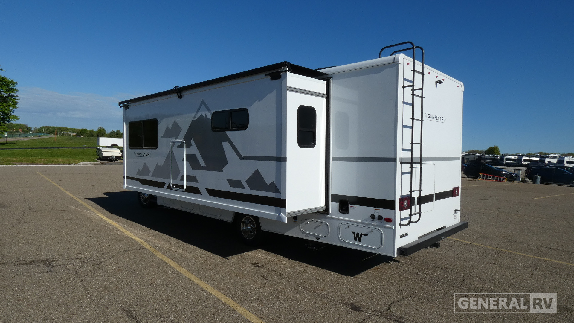 2027 Winnebago Sunflyer 28MB for Sale