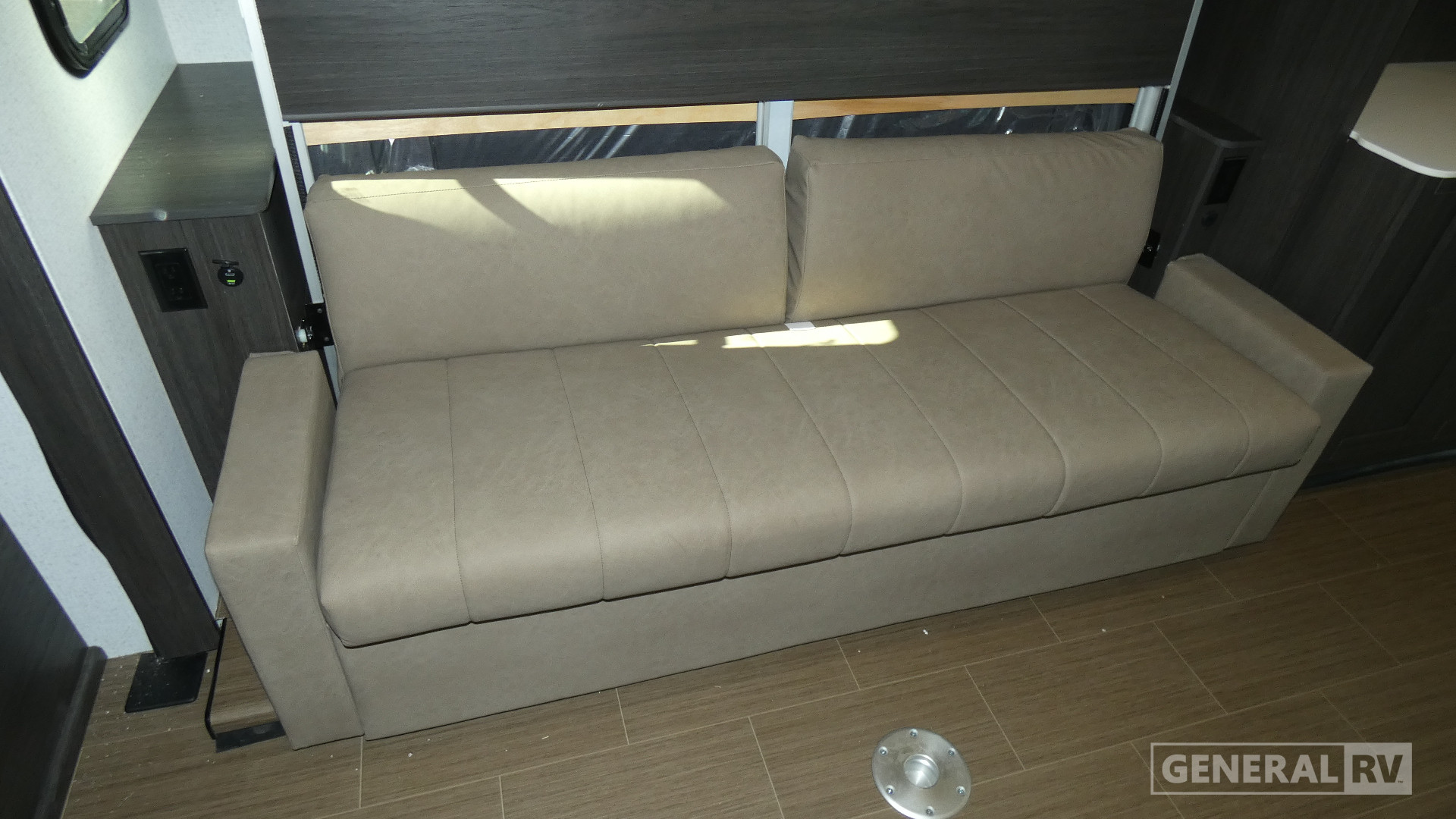 2027 Winnebago Sunflyer 28MB for Sale