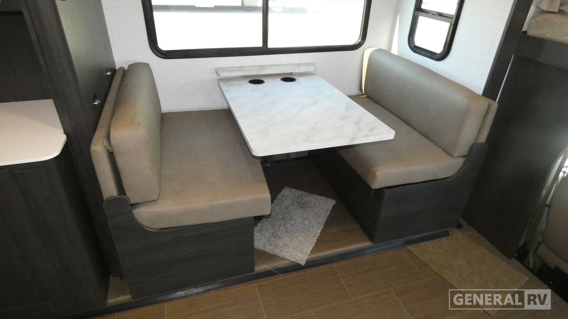 2027 Winnebago Sunflyer 28MB for Sale