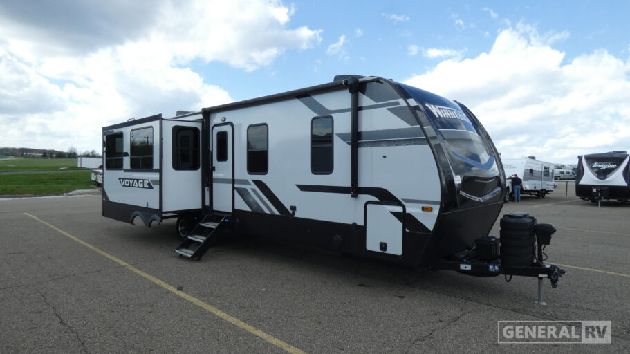 2024 Winnebago 3235RL
