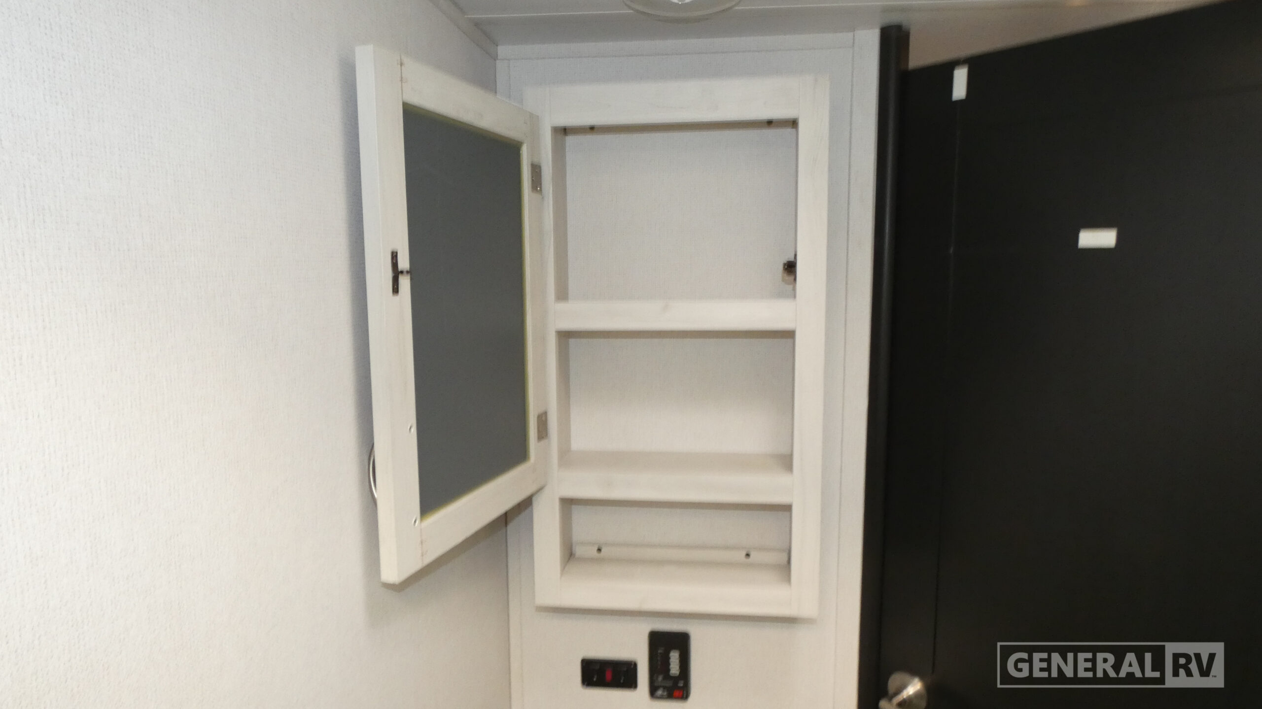 2021 Prime Time Manufacturing Tracer 24DBS for Sale