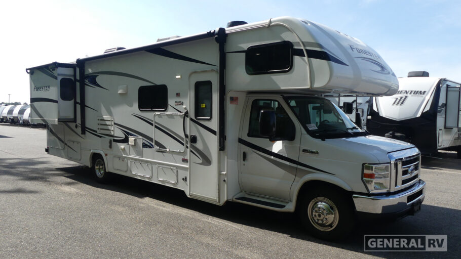 2019 FOREST RIVER 3011DS Ford