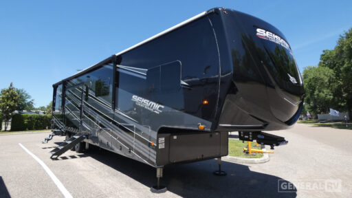 2023 Jayco Seismic 4113