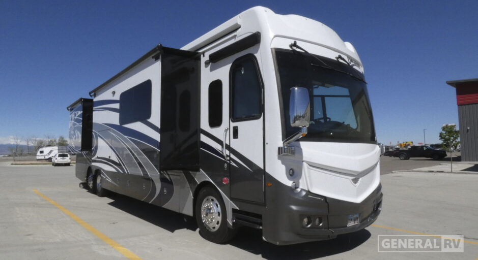 2022 FLEETWOOD 44S