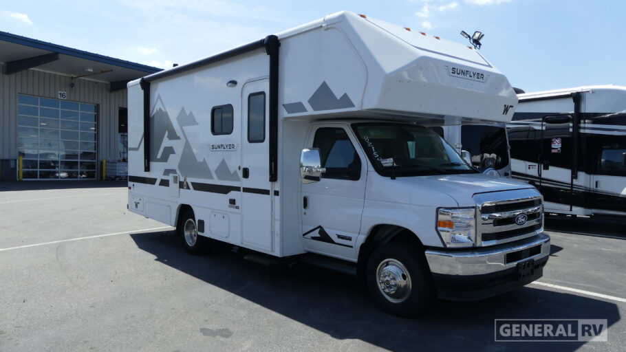 2027 WINNEBAGO 22RS