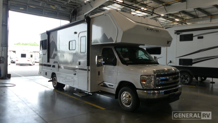 2027 WINNEBAGO 24GG