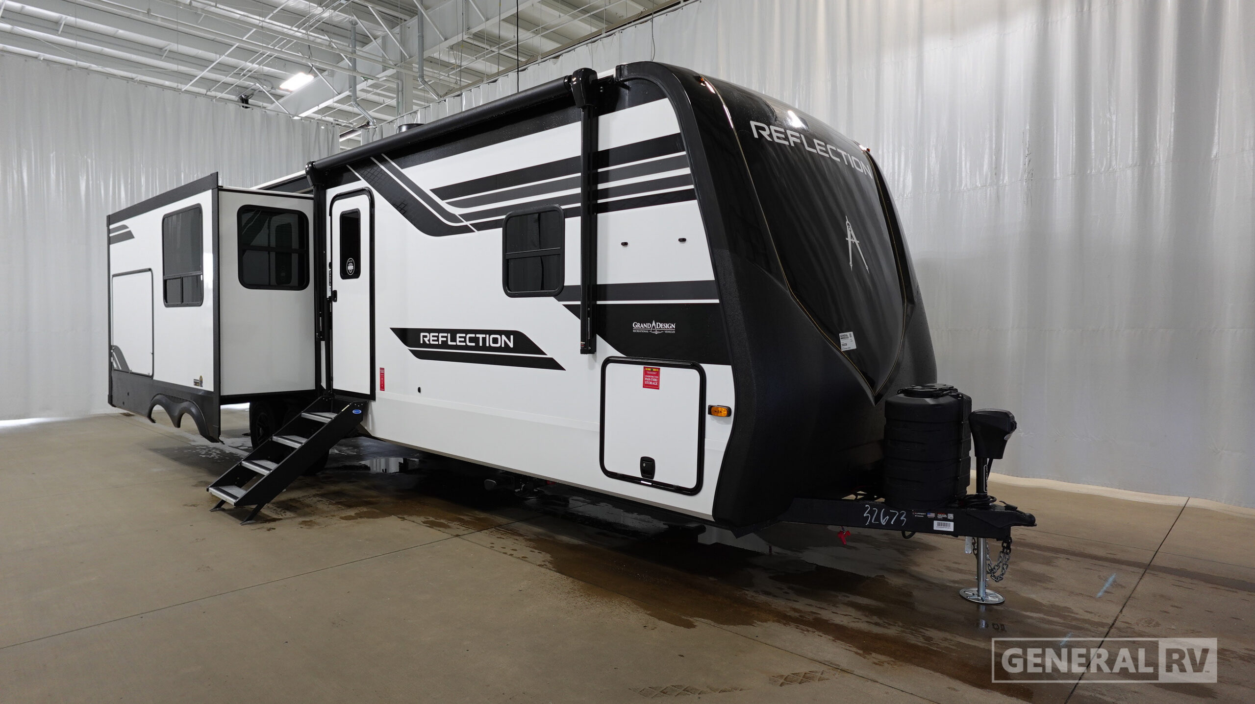 2026 Grand Design Reflection (Travel Trailer) 317RSTS for Sale in Huntley, IL