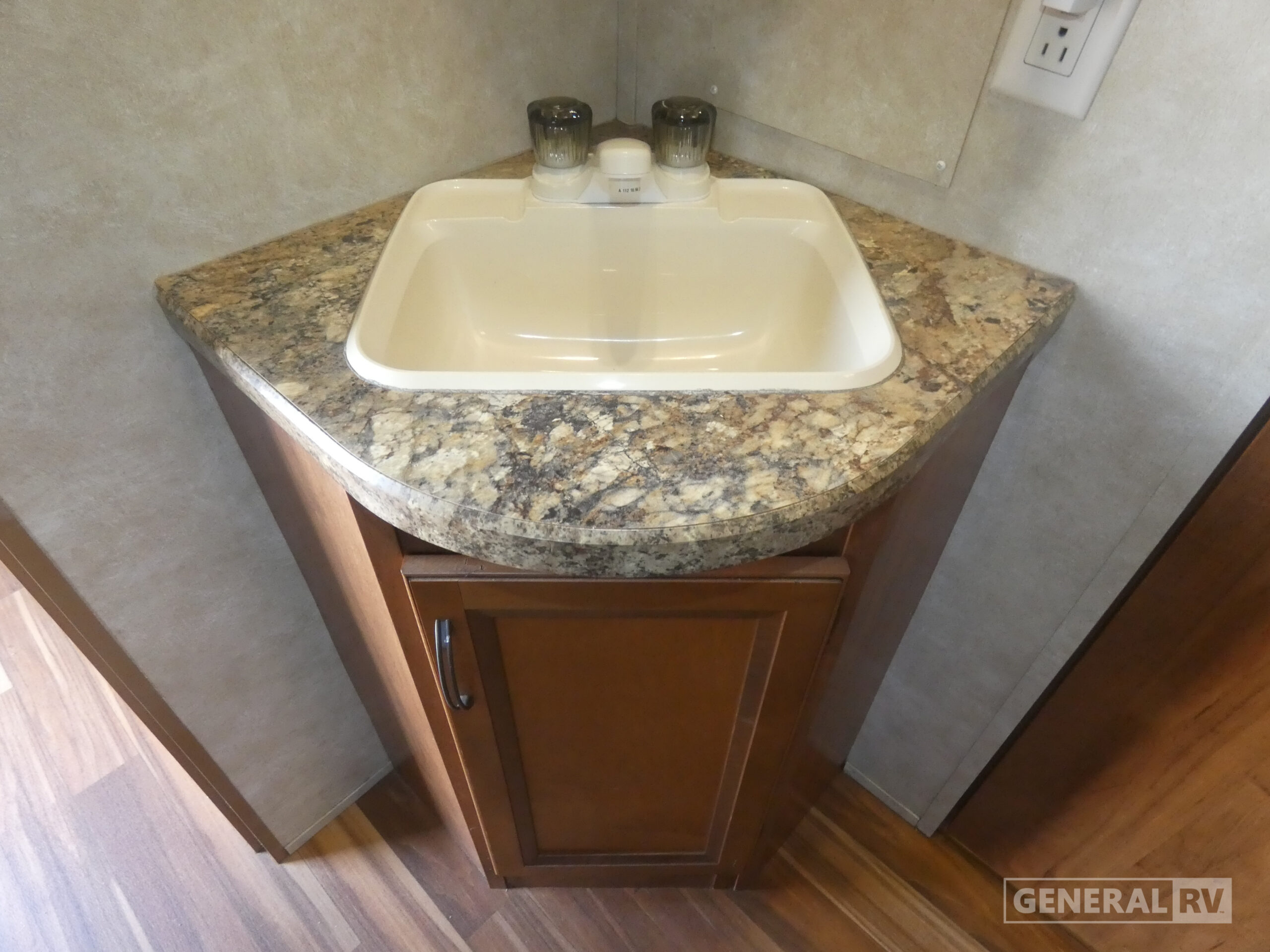2015 Gulf Stream TRACK AND TRAIL 24RTH for Sale