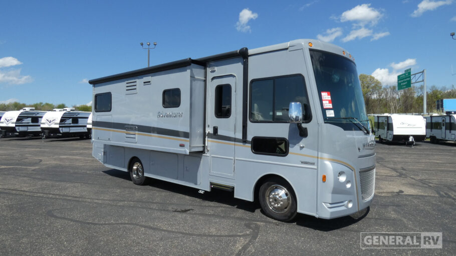 2021 WINNEBAGO 27N