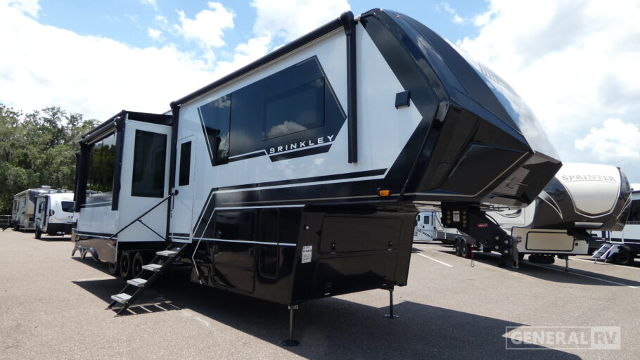2024 BRINKLEY 4000
